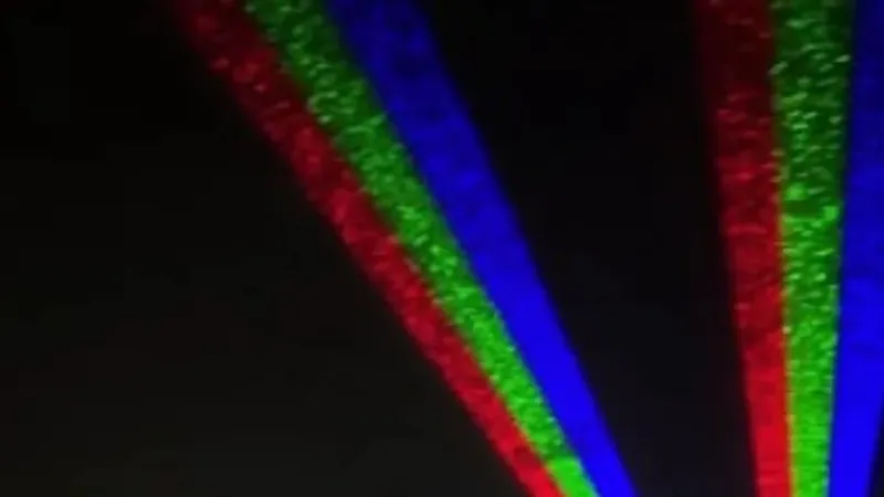 Жетісу облысындағы тас жолда лазерлік сызықтар пайда болды