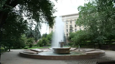 Қалада мамыр айының басынан бастап субұрқақтар кезең-кезеңімен іске қосылып, 1 қазанға дейін күн сайын сағат 08:00-ден 23:00-ге дейін жұмыс істейді. , сурет - Zakon.kz жаңалық 20.04.2026 14:14