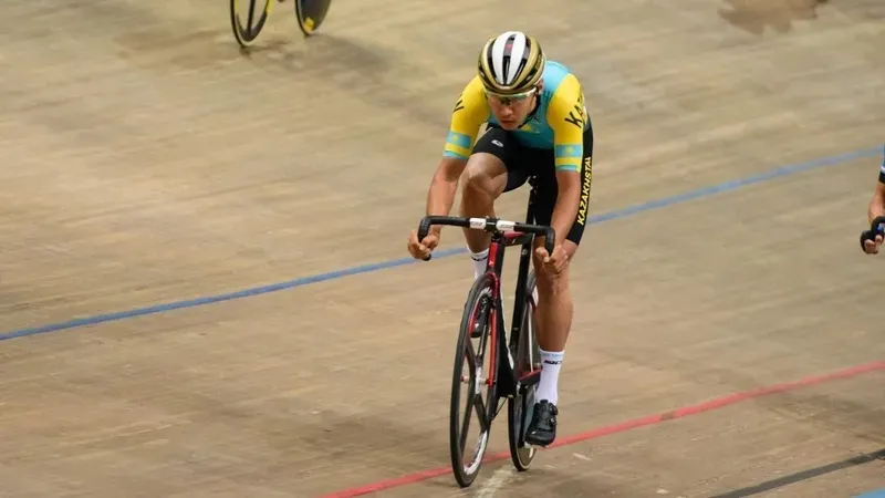 Әлішер Жұмақан велотректен Әлем кубогы кезеңінде үздік ондыққа енді