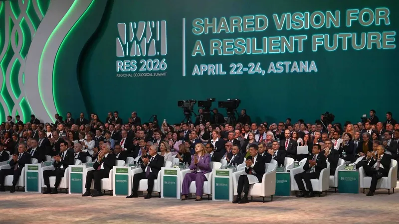 Жаңа Конституцияда қоршаған ортаны қорғау мемлекеттік саясаттың негізгі қағидаттарының бірі ретінде айқындалды