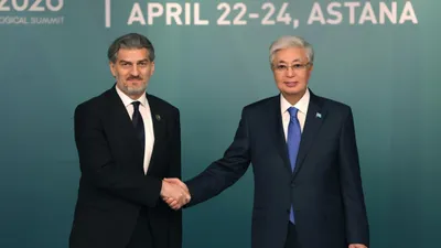 Астанада өткен Өңірлік экологиялық саммит аясында Мемлекет басшысы Қасым-Жомарт Тоқаев Грузия Президенті Михаил Кавелашвилимен кездесті., сурет - Zakon.kz жаңалық 22.04.2026 16:41