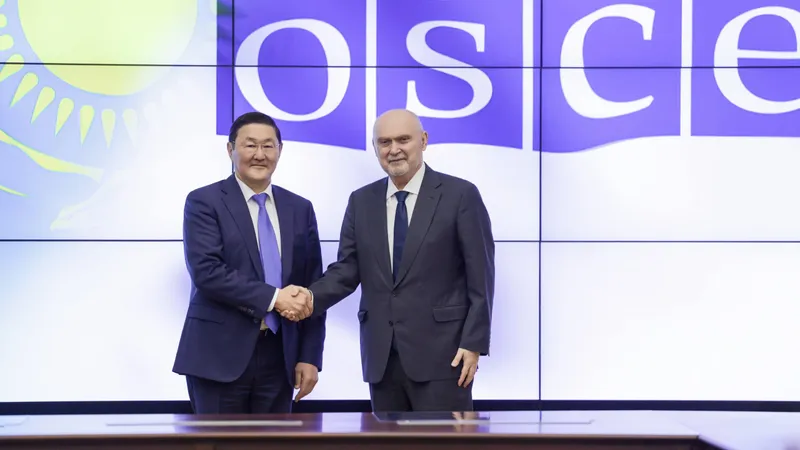 Адам саудасы, сыбайлас жемқорлық, қаржыны жылыстату: Берік Асылов ЕҚЫҰ Бас хатшысымен не талқылады