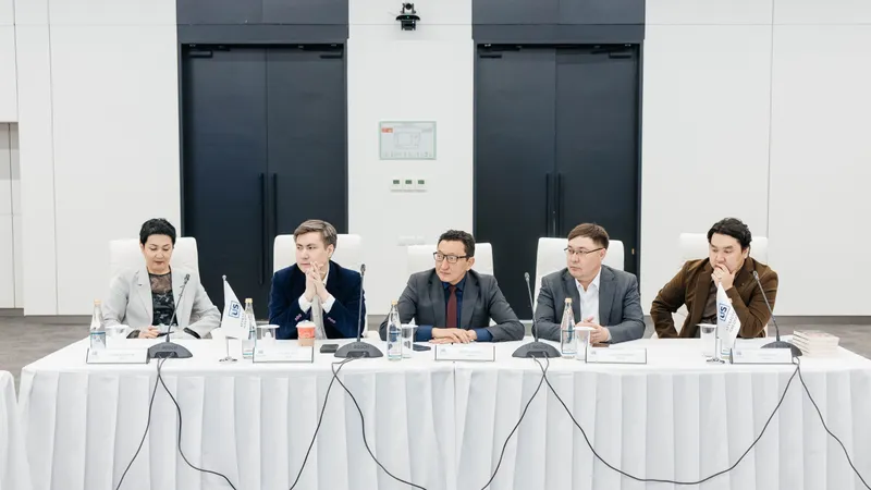 Ұлттық кітап күні: танымал жазушылар атыраулық студенттермен кездесті