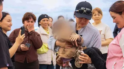 Шығыс Қазақстан облысында үш жасар бүлдіршін үйден байқатпай шығып кетіп, ұшты-күйлі жоғалған, сурет - Zakon.kz жаңалық 23.04.2026 22:12