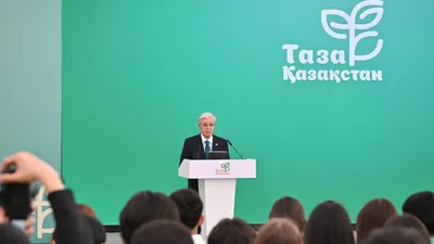 Тоқаев "Таза Қазақстан" жалпыұлттық акциясы барысында сөз сөйледі, сурет - Zakon.kz жаңалық 25.04.2026 13:53