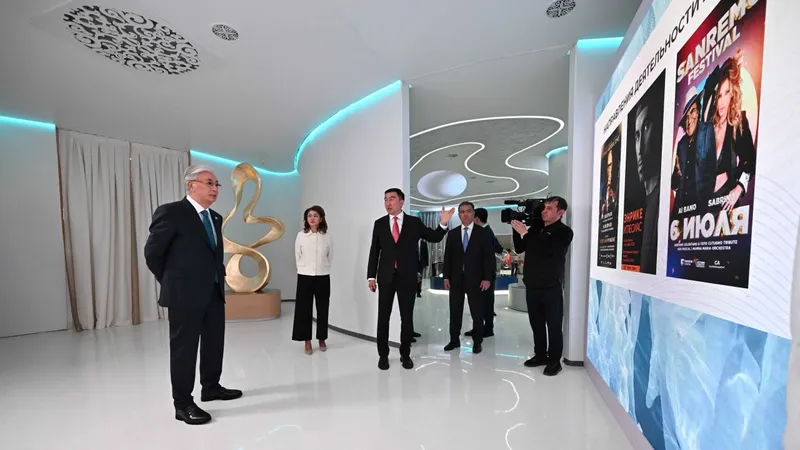 Президент Креативті индустрияны дамыту қорының кеңсесін аралап көрді