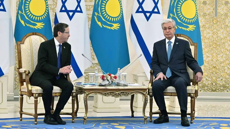 Қасым-Жомарт Тоқаев пен Израиль президенті Ицхак Герцог шағын құрамда келіссөз жүргізді
