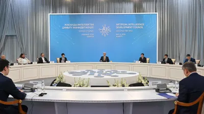 Алматы қаласында өткен Жасанды интеллектіні дамыту жөніндегі кеңесте Мемлекет басшысы Қасым-Жомарт Тоқаев экономиканы цифрландыру тиімділігін арттыру үшін нақты өлшемді көрсеткіштер жүйесін енгізу қажеттігін атап өтті., сурет - Zakon.kz жаңалық 04.05.2026 14:10