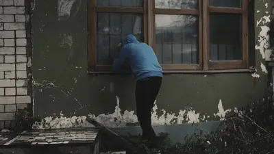 Шымкентте есірткі дүкендерін жарнамалап, психотроптық заттарды таратып жүрген күдікті ұсталды , сурет - Zakon.kz жаңалық 12.05.2026 09:26