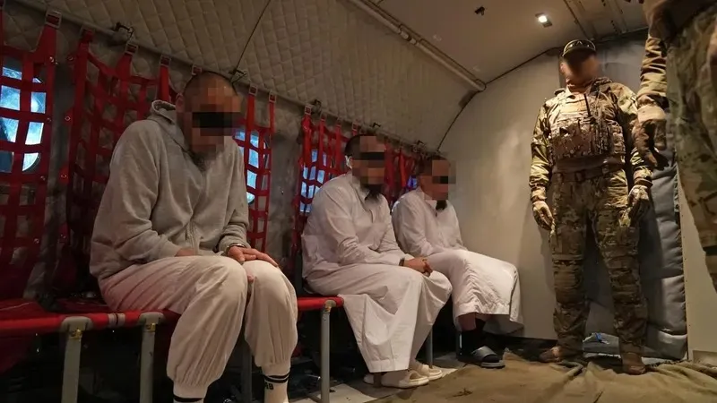 ҰҚК арнайы жасағының бақылауымен Қазақстанға төрт күдікті жеткізілді