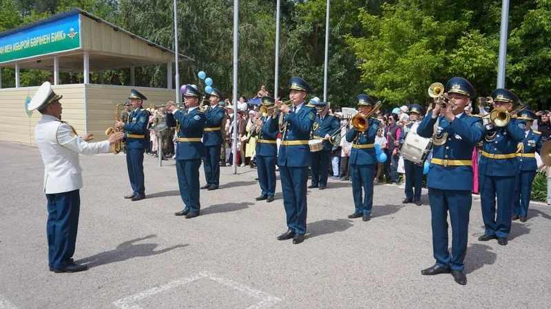 Алматыда Голан жоталарына аттанған үшінші бітімгерлік құрамды салтанатты түрде шығарып салды, сурет - Zakon.kz жаңалық 19.05.2026 09:45