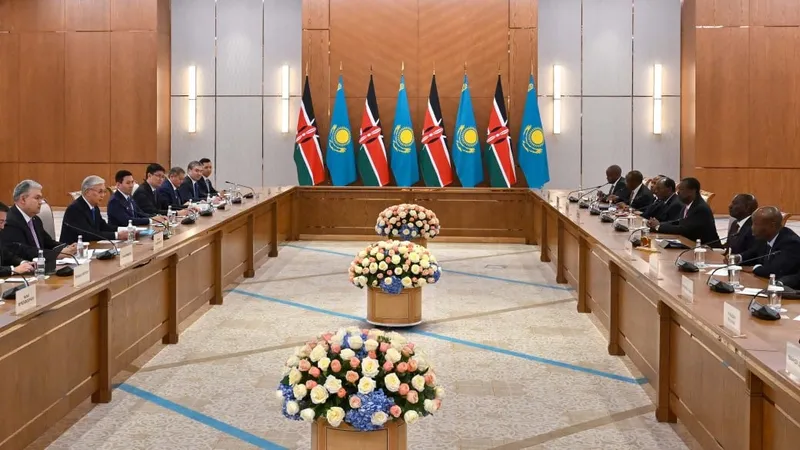 Қазақстан мен Кения президенттері кеңейтілген құрамда келіссөз жүргізді