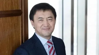 2026 жылғы 21 мамырда Мәжіліс кулуарында Қорғаныс министрінің орынбасары Дархан Ахмедиев Б. Момышұлы атындағы әскери колледжде Қайрат Сатыбалдының пайда болуына қатысты жағдайға түсініктеме берді, деп хабарлайды Zakon.kz.
