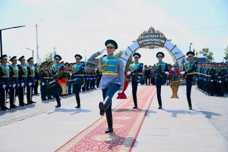 Қазақстандық әскери қызметшілер тұңғыш қорғаныс министрін еске алды, сурет - Zakon.kz жаңалық 25.05.2026 17:50
