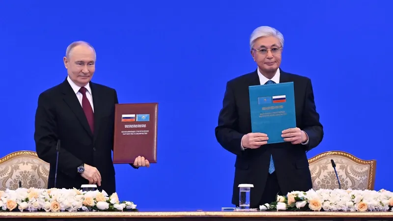 Тоқаев пен Путин достық пен тату көршіліктің жеті негізі туралы мәлімдеме қабылдады, сурет - Zakon.kz жаңалық 28.05.2026 16:38