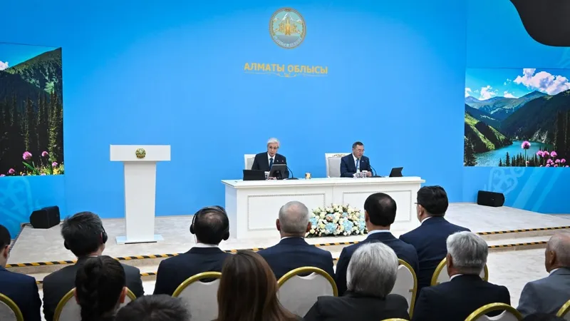 "Соза беруге болмайды": Президент Алатау қаласында нені шұғыл қолға алу керек екенін айтты