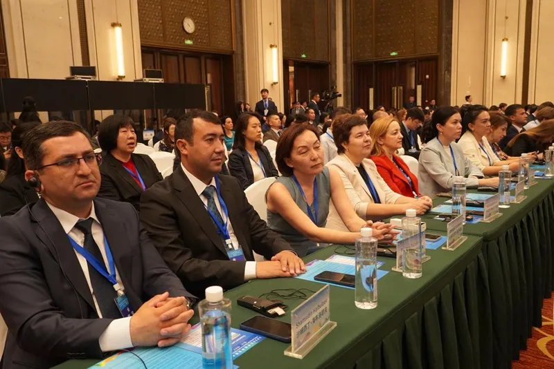 Орал мен Цзиньчжоу бауырлас қалалар атанды , сурет - Zakon.kz жаңалық 10.06.2026 16:55