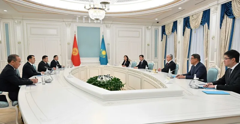 Мемлекет басшысы Қырғыз Республикасы Жогорку Кенешінің Төрағасы Марлен Маматалиевті қабылдады, сурет - Zakon.kz жаңалық 12.06.2026 13:50