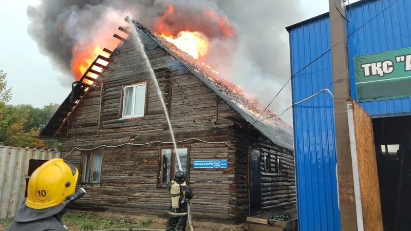 Өрт, Ақмола облысы, Көкшетау, найзағай, жеке үй  , сурет - Zakon.kz жаңалық 13.06.2026 17:55