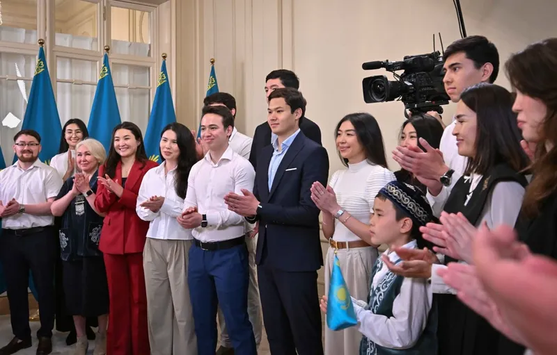 Қазақстан азаматтары, Бельгия, кездесу, сурет - Zakon.kz жаңалық 22.06.2026 21:23