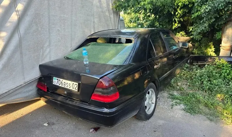 Алматыда жүк көлігімен болған жол апатынан екі адам ауруханаға түсті, сурет - Zakon.kz жаңалық 23.06.2026 20:20