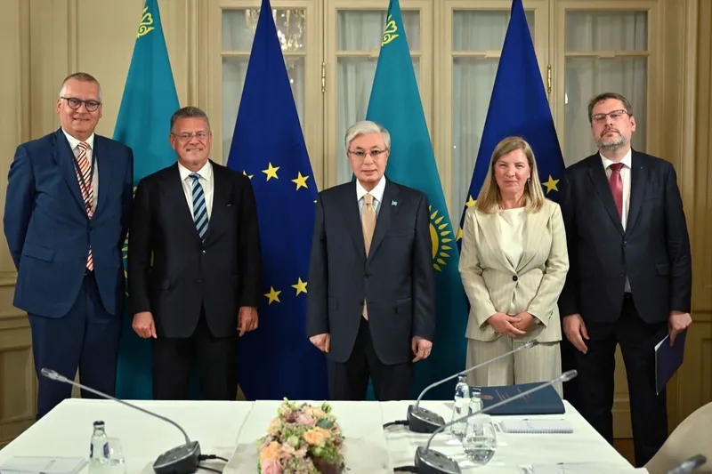 Тоқае ЕО және Еуропалық инвестициялық банктің ресми тұлғаларымен кездесті, сурет - Zakon.kz жаңалық 23.06.2026 21:05