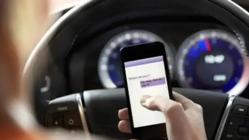 Жүргізуші, ақылы жол, қарыз, жалған SMS-хабарлама, фейк, сурет - Zakon.kz жаңалық 24.06.2026 17:30