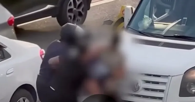 Алматыда жол үстіндегі жанжал төбелеске ұласты