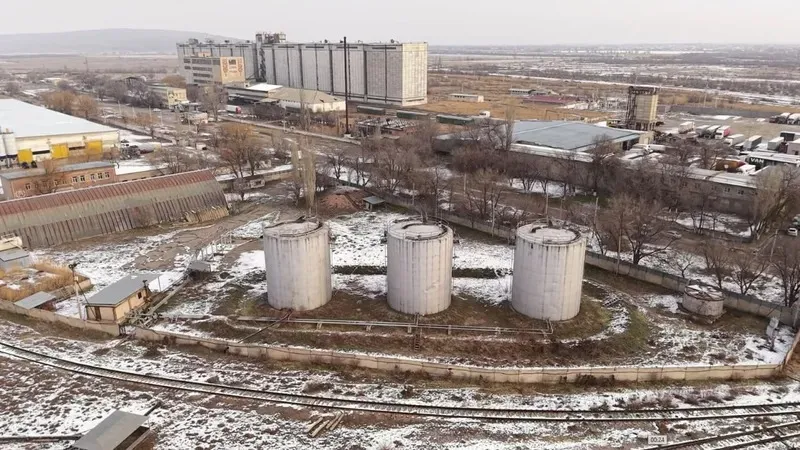 Қаржылық мониторинг агенттігі (ҚМА) елден жанар-жағармай материалдарын заңсыз шығаруға қарсы жүргізіліп жатқан жұмыстардың нәтижесін жариялады, деп хабарлайды Zakon.kz.