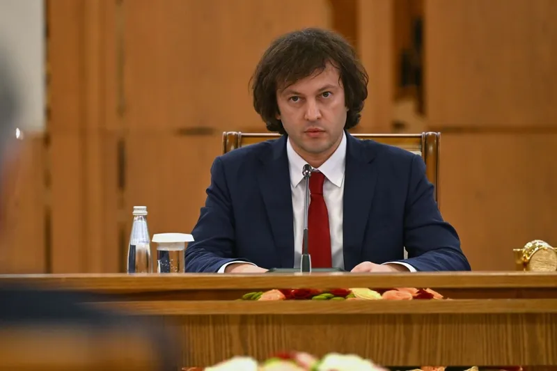 Қасым-Жомарт Тоқаев пен Ираклий Кобахидзе келіссөз жүргізді, сурет - Zakon.kz жаңалық 29.06.2026 19:20