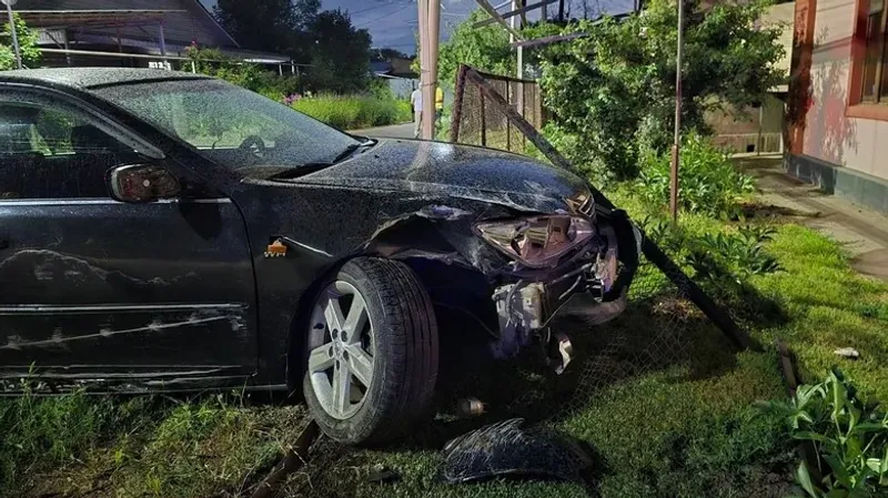 Жол апаты, Алматы, Покрышкин, Гетте, 30 маусым, Toyota Camry, Hongqi E-QM5, сурет - Zakon.kz жаңалық 30.06.2026 22:36