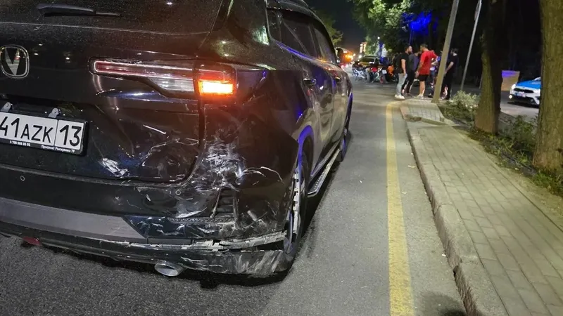 Алматыда күтпеген жерден маневр жасаған жүргізуші жол апатына себеп болды, сурет - Zakon.kz жаңалық 01.07.2026 09:53