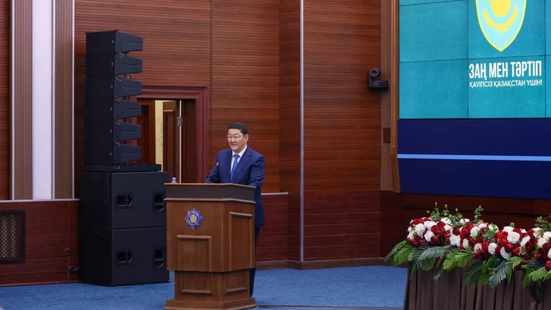 Берік Асылов, Заң мен Тәртіп, прокуратура органдарының ардагерлері , сурет - Zakon.kz жаңалық 15.07.2026 19:36