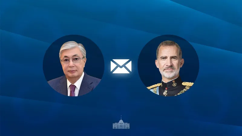 Қазақстан Президенті Король VI Фелипе мен барша испан халқын Испания ұлттық құрамасының футболдан әлем біріншілігіндегі жарқын жеңісімен және екі дүркін әлем чемпионы атануымен құттықтады.   – Ұлттық құрамаңыздың жоғары шеберлігі, үйлесімді командалық ойыны және жеңіске деген жігері миллиондаған жанкүйерді тәнті етті. Испанияның жаһандық деңгейде мойындалған футболдан озық тәжірибесі баршаға үлгі. Осы ретте биыл Қазақстанда «Атлетико Мадрид» клубы академиясының ашылғанын ерекше қуанышпен атап өтемін. Бұл бастама халықтарымыз арасындағы достық пен сан қырлы ынтымақтастықты нығайтуға, сондай-ақ жастар арасындағы байланыстарды тереңдетуге зор серпін береріне кәміл сенемін, – деп жазылған жеделхатта.   Қасым-Жомарт Тоқаев VI Фелипенің ел мүддесіне бағытталған игі бастамаларына сәттілік, ал достас испан халқына бақ-береке тіледі., сурет - Zakon.kz жаңалық 20.07.2026 16:30