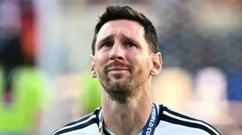 Испаниямен ойындағы жеңілісінен кейін Месси көз жасына ерік берді, сурет - Zakon.kz жаңалық 20.07.2026 12:03