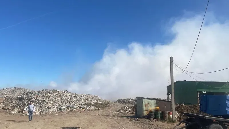 Оралда полигондағы өртке байланысты төтенше жағдай режимі енгізілді, сурет - Zakon.kz жаңалық 28.07.2026 17:40