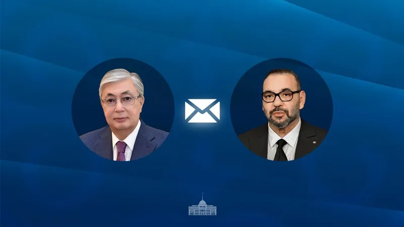 Қасым-Жомарт Тоқаев Король VI Мұхаммед пен оның отандастарын Марокко Корольдігінің төл мерекесі – Таққа отырған күнімен құттықтады.   – Қазақстан мен Марокко арасындағы дәстүрлі достық пен өзара қолдау рухындағы сан қырлы ынтымақтастық бауырлас халықтарымыздың игілігі жолында ұдайы дами беретініне сенімдімін, – деп жазылған жеделхатта.  Қасым-Жомарт Тоқаев Король VI Мұхаммедтің жауапты қызметіне толайым табыс, ал достас Марокко халқына бақ-береке тіледі., сурет - Zakon.kz жаңалық 30.07.2026 10:00