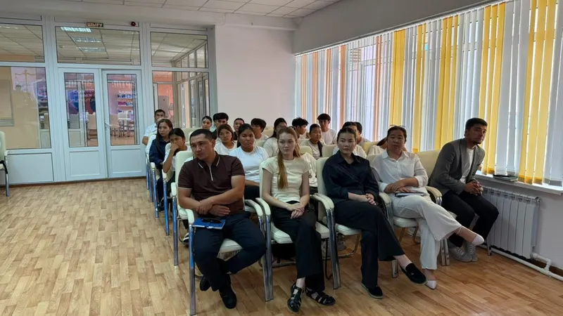 Жезқазған қаласында "Заң мен тәртіп" қағидатын нығайту аясында "Заң мен тәртіп: сыбайлас жемқорлыққа қарсы іс-қимыл және интернет-алаяқтықтың алдын алу" тақырыбында семинар өтті., сурет - Zakon.kz жаңалық 28.07.2026 15:42