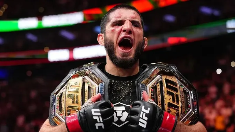 Ислам Махачев, Иэн Гэрри, UFC, чемпиондық белбеу, АҚШ, сурет - Zakon.kz жаңалық 16.08.2026 10:32