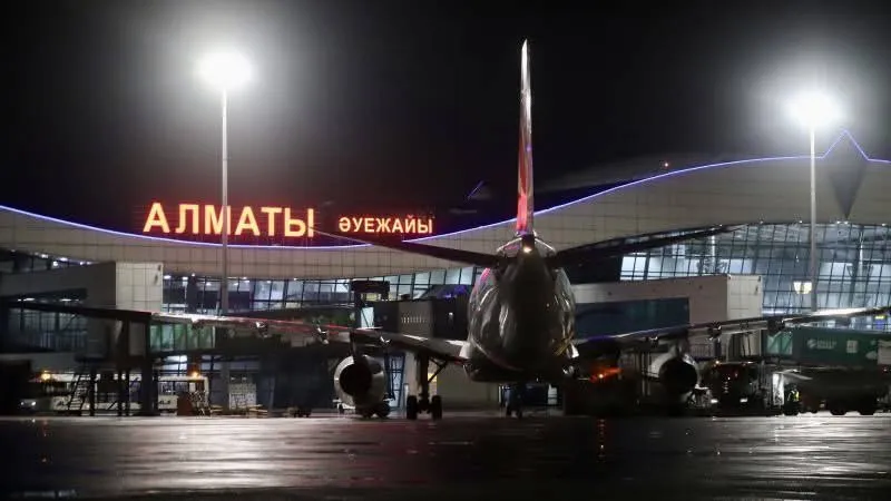 Ұшақ дәретханасында темекі шеккен шетелдік жауапқа тартылды, сурет - Zakon.kz жаңалық 17.08.2026 20:21