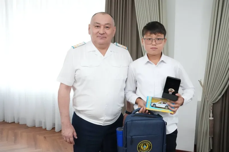 Қарағанды облысындағы 13 жастағы жасөспірім суға батып бара жатқан баланы құтқарып қалды, сурет - Zakon.kz жаңалық 22.08.2026 15:23