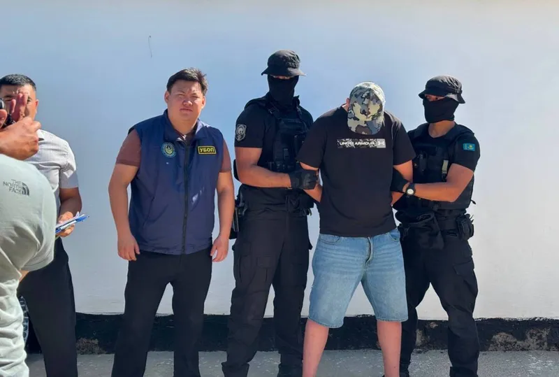 ШҚО-да ер адамнан ай сайын 150 мың теңге талап етіп келген күдікті ұсталды, сурет - Zakon.kz жаңалық 24.08.2026 19:48