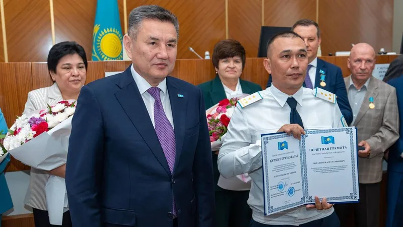 Марапаттау, ШҚО, Ұлан ауданы, полицей, кәріз құдығы, құтқару, сурет - Zakon.kz жаңалық 27.08.2026 20:57