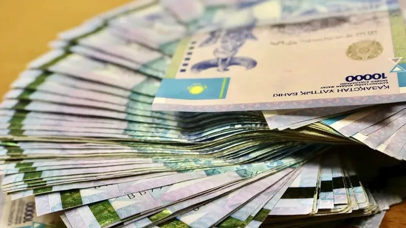 Теңге, Павлодар, кәсіпорын, касса, ұрлық, күдікті, сурет - Zakon.kz жаңалық 28.08.2026 17:22