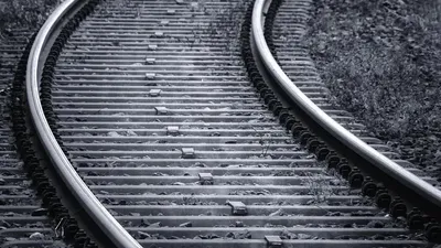 Темір жол, Ақмола облысы, Есіл ауданы, ер адам, пойыз, қағу, ауыр жарақат