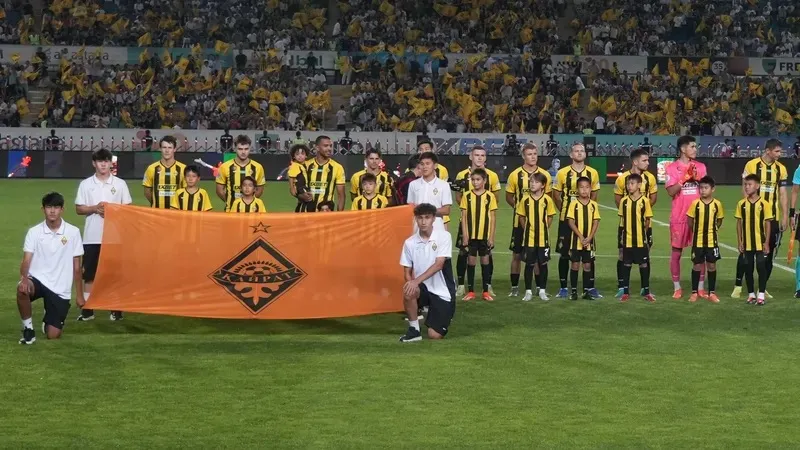 "Қайрат" сапындағы бір ойыншы алаңнан қуылса да, сырт алаңда "Елімайды" жеңді, сурет - Zakon.kz жаңалық 31.08.2026 22:42