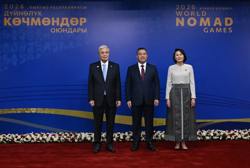Тоқаевты "Бішкек Арена" стадионында Жапаров күтіп алды, сурет - Zakon.kz жаңалық 31.08.2026 19:22