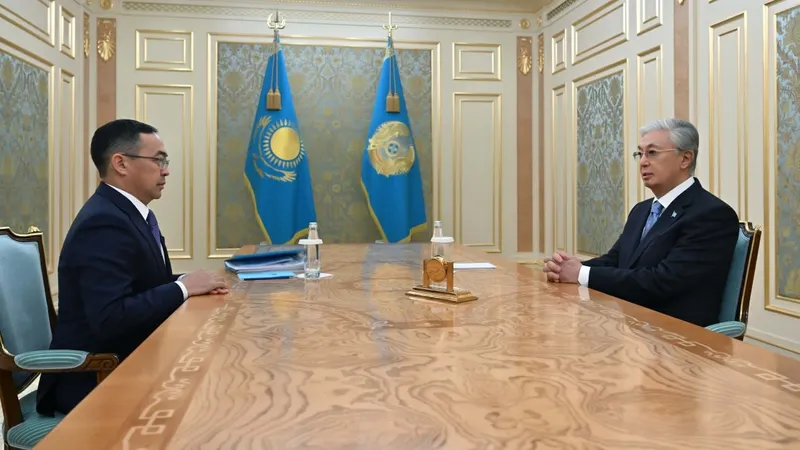 Кездесу барысында Президент Қасым-Жомарт Тоқаев Мәдениет және ақпарат министрлігі қызметінің басым бағыттарын айқындап, ведомство алдына бірқатар нақты міндет қойды., сурет - Zakon.kz жаңалық 04.09.2026 13:58