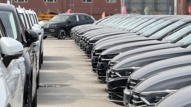 Қытайда автокөлік сатылымы күрт төмендеді, сурет - Zakon.kz жаңалық 09.09.2026 11:55