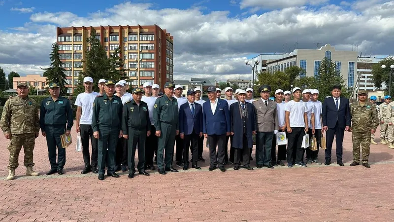 Әскерге шақыру, БҚО, Орал, Нариман Төреғалиев, сурет - Zakon.kz жаңалық 13.09.2026 19:32